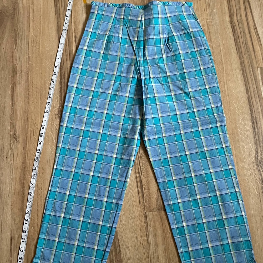 Super cute capris!
